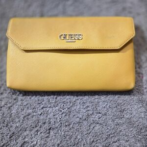 NWOT GUESS Yellow Women's Clutch Crossbody Bag